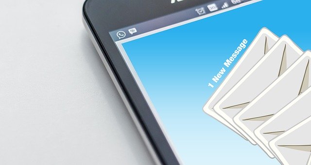 many emails coming into a smart phone